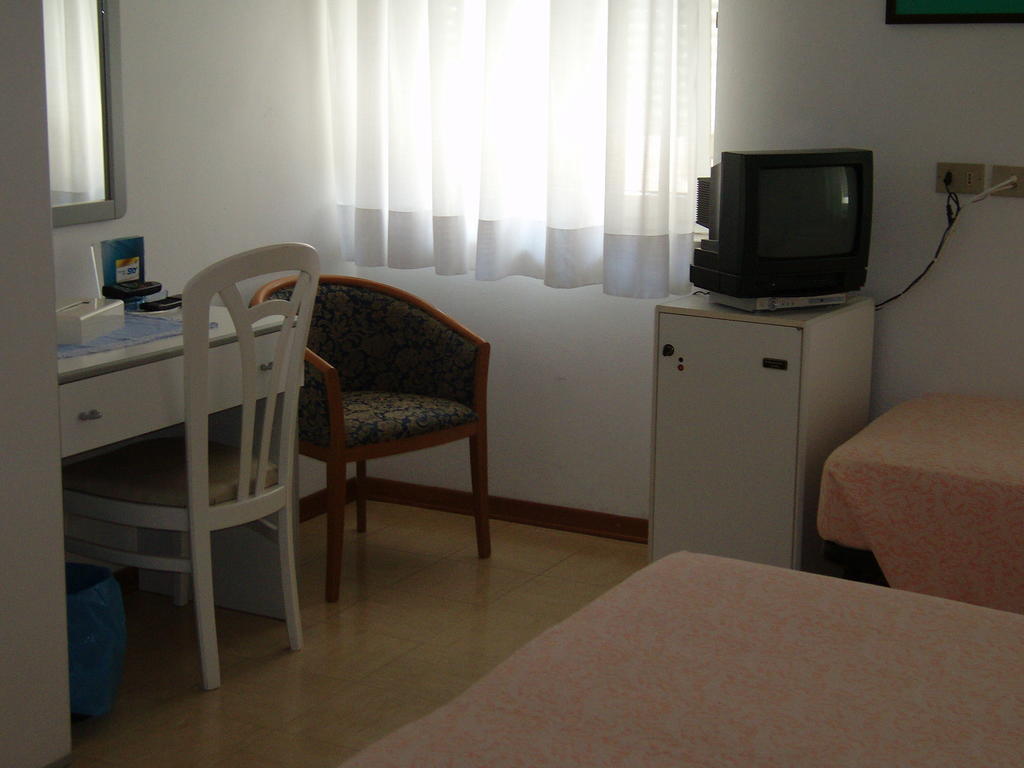 Hotel Villa Carla Grado Bagian luar foto
