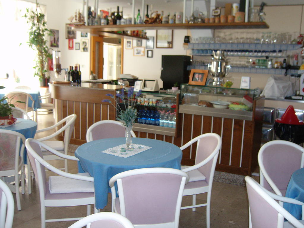 Hotel Villa Carla Grado Bagian luar foto