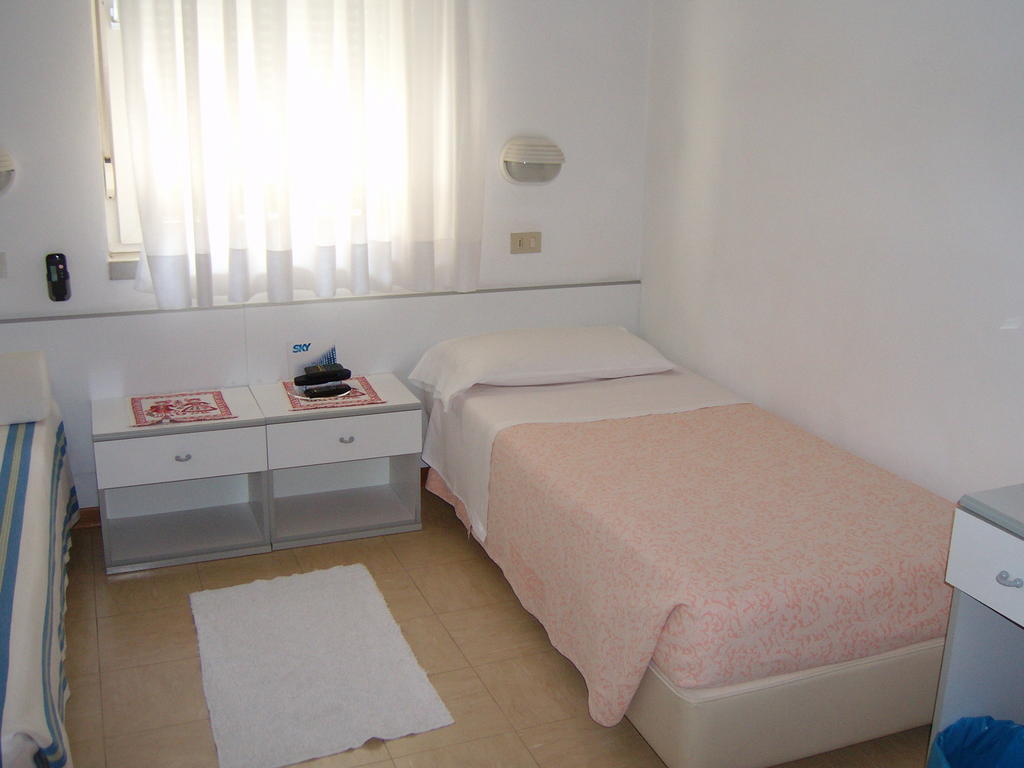 Hotel Villa Carla Grado Ruang foto