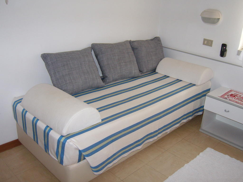 Hotel Villa Carla Grado Ruang foto