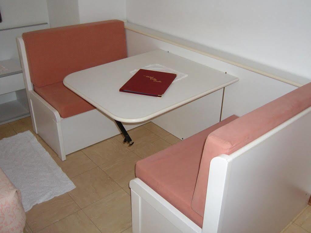Hotel Villa Carla Grado Bagian luar foto